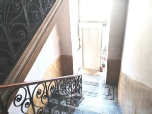 APPARTAMENTO DI 125 MQ CON BOX AUTO ESCLU