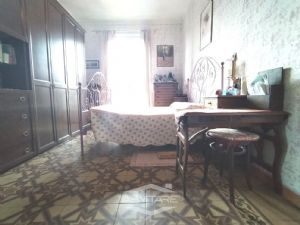 APPARTAMENTO DI 125 MQ CON BOX AUTO ESCLU