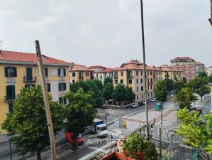 APPARTAMENTO DI 125 MQ CON BOX AUTO ESCLU