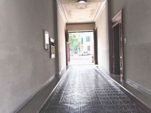 APPARTAMENTO DI 125 MQ CON BOX AUTO ESCLU