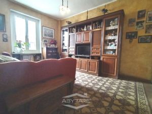 APPARTAMENTO DI 125 MQ CON BOX AUTO ESCLU