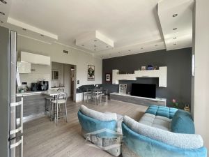 ampio appartamento con il terrazzo vendita Moncalieri Via Lagrange 8