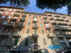 TORINO – CORSO TRAPANI 19 – A DUE PASSI DA PIAZZA RIVOLI E METROPOLITANA