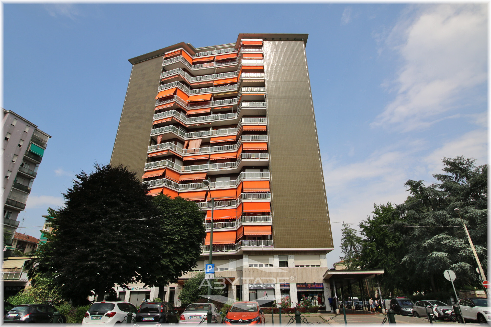 2 locali Vendesi Torino P.zza Guala ottimo investimento