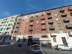 2 LOCALI PRESSI PALAZZO REGIONE