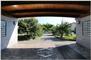 Appartamento con Giardino e box nel 