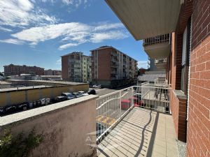 Quadrilocale con terrazzo in vendita Via Avogadro Nichelino