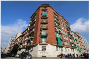 Torino Nizza Millefonti: Camere in Quadrilocale Ristrutturato – All Inclusive!