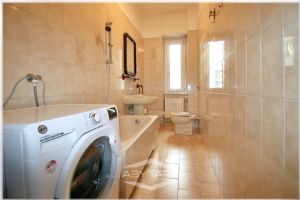 Torino Nizza Millefonti: Camere in Quadrilocale Ristrutturato – All Inclusive!