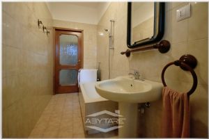 Torino Nizza Millefonti: Camere in Quadrilocale Ristrutturato – All Inclusive!