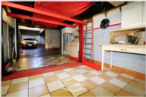 Box auto con ponte sollevatore – Fronte Giardini Montanaro!