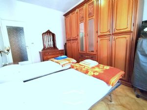 TRILOCALE CON VOLENDO BOX AUTO
