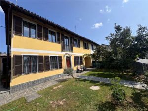 Porzione di cascina ristrutturata in vendita Revignano