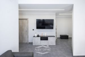 Ampio 3 locali ristrutturato a nuovo!