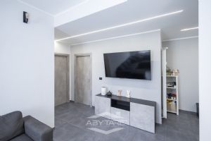 Ampio 3 locali ristrutturato a nuovo!