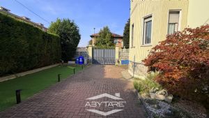 Ampio bilocale con giardino in vendita a Carignano