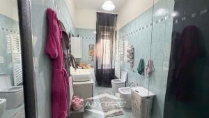 Ampio bilocale con giardino in vendita a Carignano