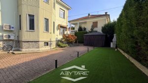 Ampio bilocale con giardino in vendita a Carignano