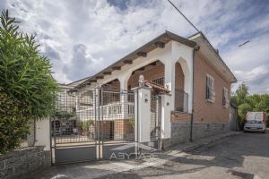 Casa indipendente Vendita Moncalieri Via Pastrengo
