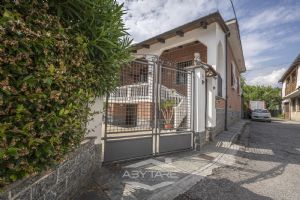 Casa indipendente Vendita Moncalieri Via Pastrengo