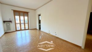 Appartamento quadrilocale con box auto