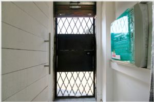 Negozio ristrutturato alta visibilità in Corso Traiano
