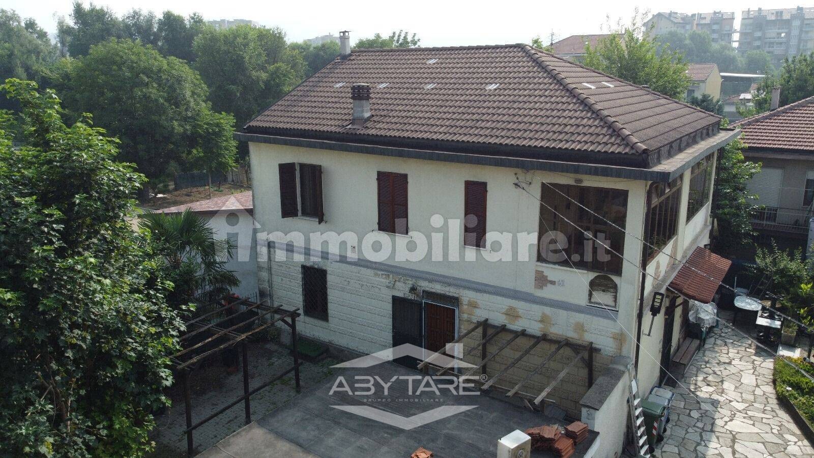 Porzione di Villa Bifamigliare