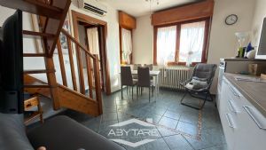 Appartamento bilivello con box auto