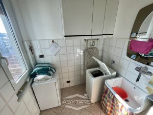 3 locali con box auto affittasi Moncalieri Via Turati 4