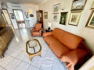 3 locali con box auto affittasi Moncalieri Via Turati 4