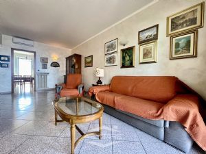 3 locali con box auto affittasi Moncalieri Via Turati 4