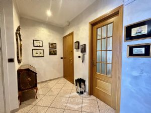 3 locali con box auto affittasi Moncalieri Via Turati 4