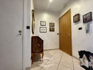 3 locali con box auto affittasi Moncalieri Via Turati 4