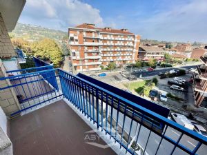 3 locali con box auto affittasi Moncalieri Via Turati 4