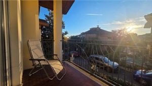 APPARTAMENTO IN VILLA CON GIARDINO E BOX