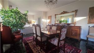 APPARTAMENTO IN VILLA CON GIARDINO E BOX