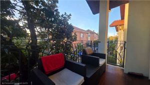 APPARTAMENTO IN VILLA CON GIARDINO E BOX