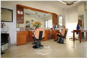 Negozio storico in affitto – Piazza Guala, Torino Sud