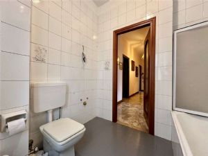 Traversa c.so Torino, quadrilocale arioso e ben servito