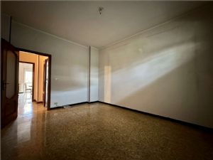 Traversa c.so Torino, quadrilocale arioso e ben servito