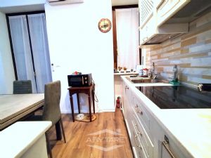 BILOCALE FINEMENTE RISTRUTTURATO E VOLENDO BOX AUTO DOPPIO