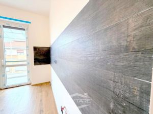 APPARTAMENTO DI 100 MQ CON DOPPI SERVIZI TOTALMENTE RISTRUTTURATO E MAI ABITATO