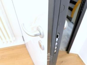 APPARTAMENTO DI 100 MQ CON DOPPI SERVIZI TOTALMENTE RISTRUTTURATO E MAI ABITATO