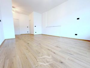 APPARTAMENTO DI 100 MQ CON DOPPI SERVIZI TOTALMENTE RISTRUTTURATO E MAI ABITATO