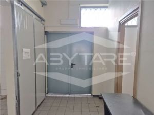 AFFITTASI LOCALE COMMERCIALE