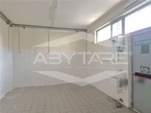 AFFITTASI LOCALE COMMERCIALE