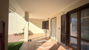 Appartamento con giardino in bifamiliare