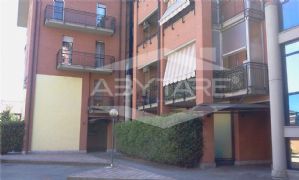 BEINASCO IN VENDITA QUADRILOCALE CON BOX E POSTO AUTO