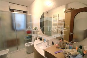 BEINASCO IN VENDITA QUADRILOCALE CON BOX E POSTO AUTO