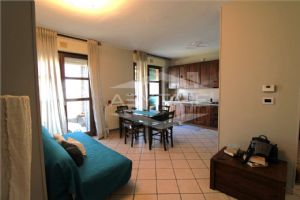 BEINASCO IN VENDITA TRILOCALE CON BOX AUTO DOPPIO